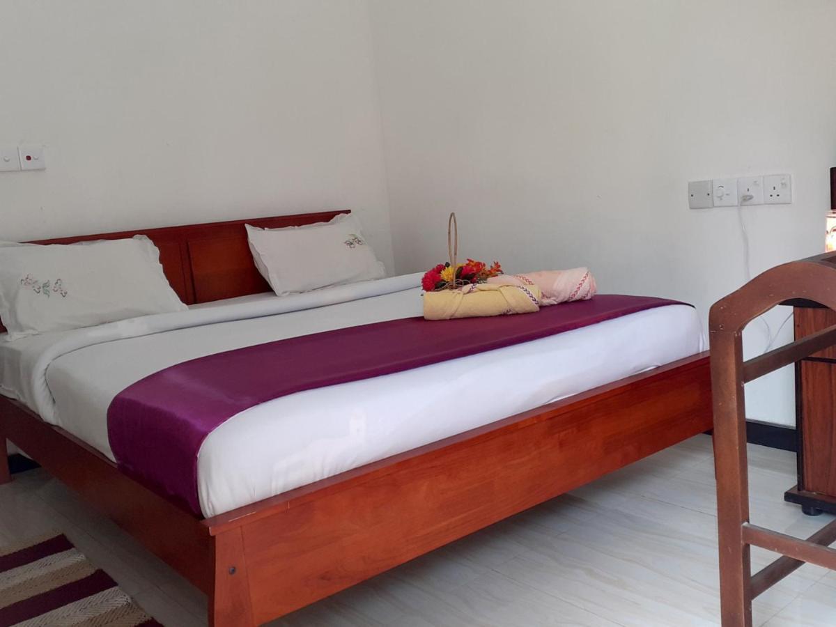 נלת'אניה Subash Hotel חדר תמונה