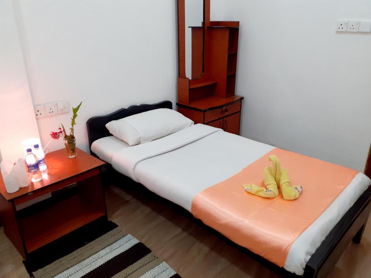 נלת'אניה Subash Hotel מראה חיצוני תמונה