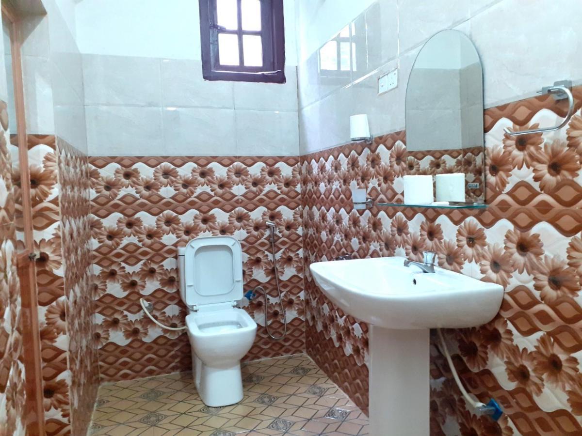 נלת'אניה Subash Hotel מראה חיצוני תמונה