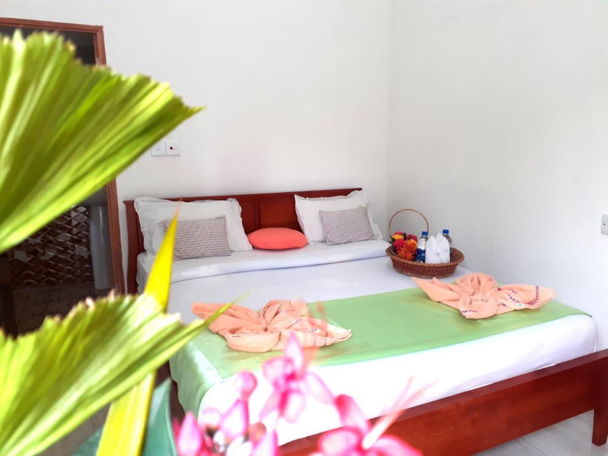 נלת'אניה Subash Hotel מראה חיצוני תמונה