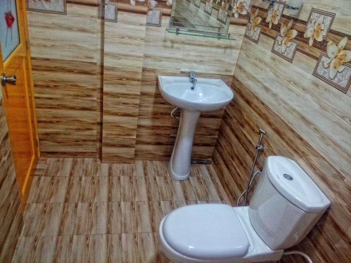 נלת'אניה Subash Hotel מראה חיצוני תמונה